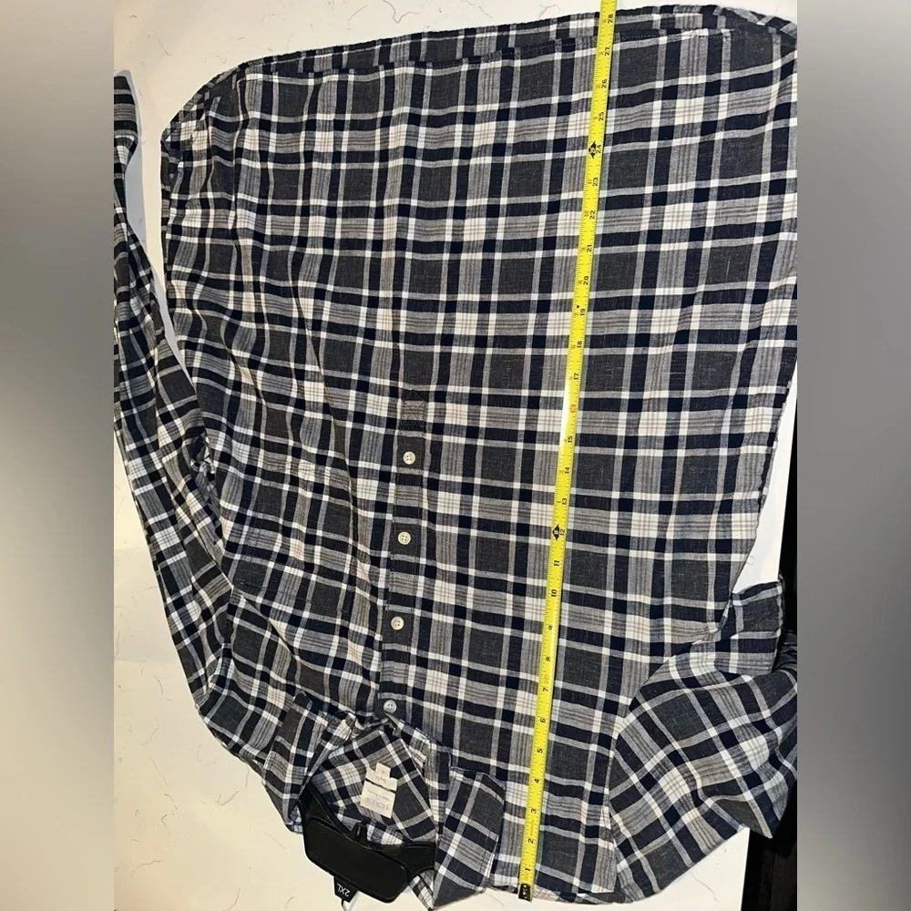 J. CREW Shirt Womens Size XL Navy White Gingham Check Plaid Pattern Boy Fit - Picture 4 of 6